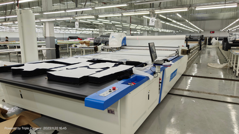 China manufacturing composite textile cnc automatic cutting machine