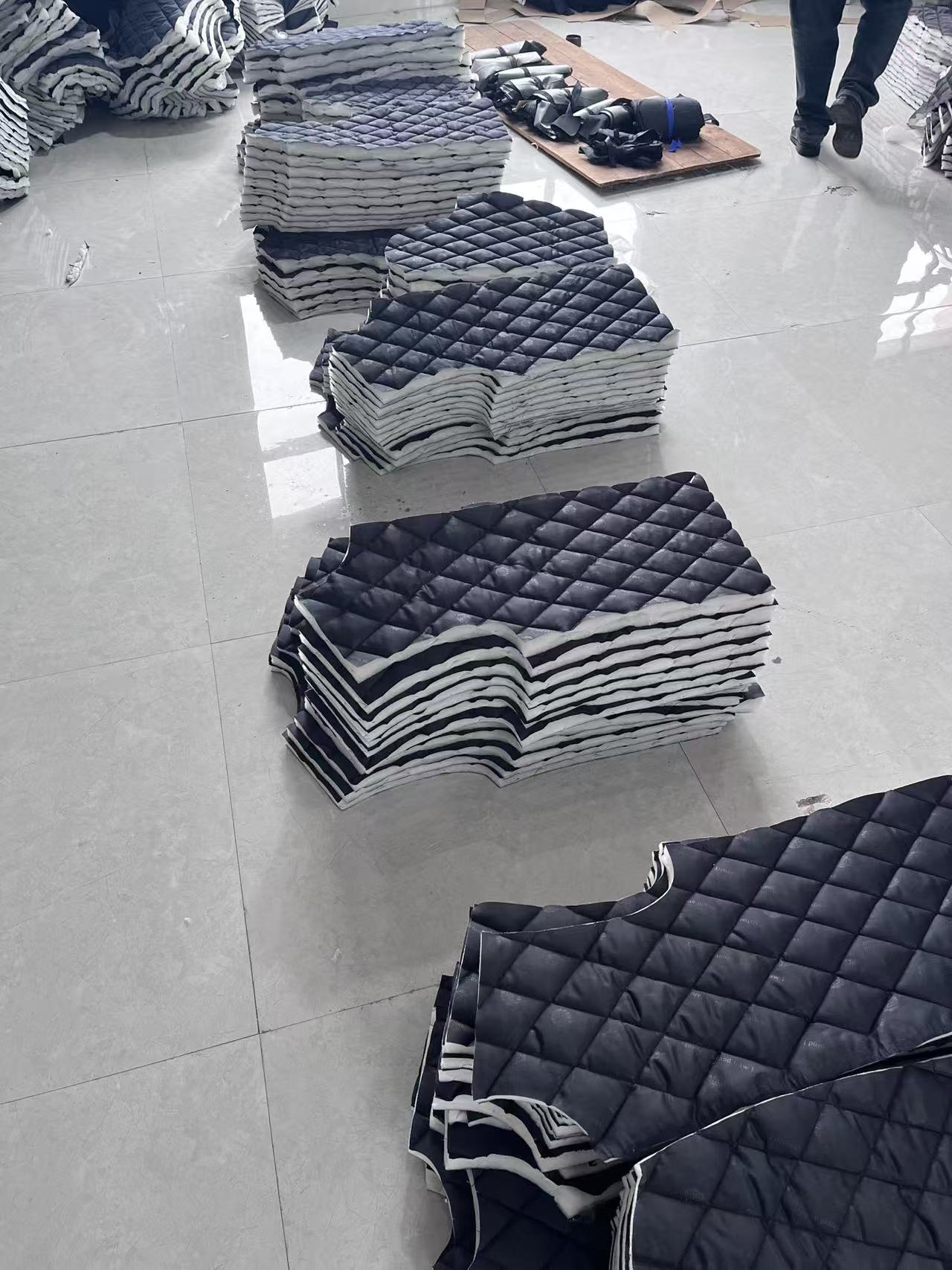 Car Seat Fabric Automatic Cutting Machine