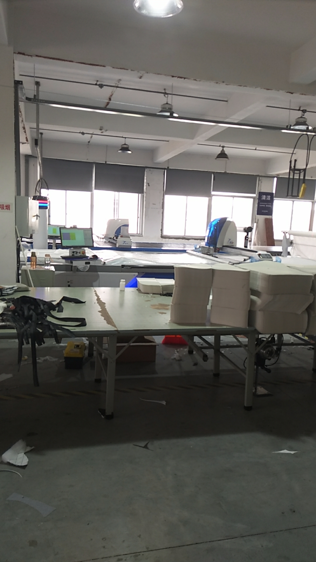 CNC cloth cutting machine
