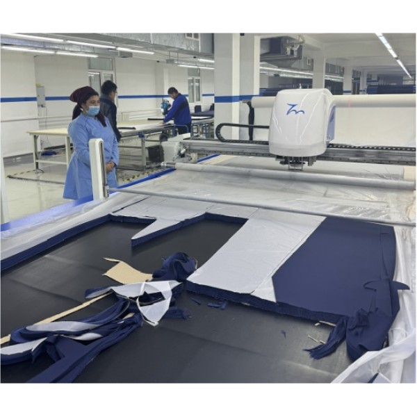 China manufacturing composite textile cnc automatic cutting machine